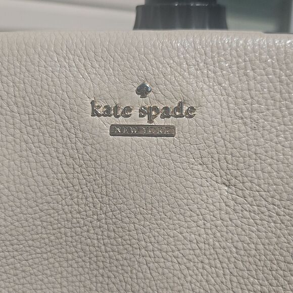 Kate Spade Pebbled Leather Shoulder Bag Cream Chain Strap - Picture 2 of 12